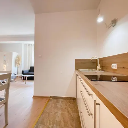 Caramel Comforts In Stinjan Only 800 M From The Beach, Free Parking *