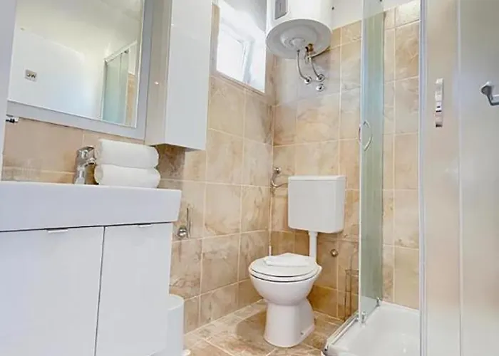 Apartamento Caramel Comforts In Stinjan Only 800 M From The Beach, Free Parking *